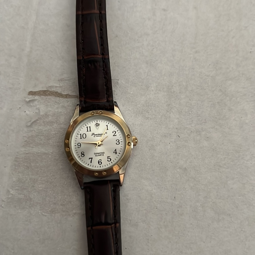 Watch - Picture 2 of 4